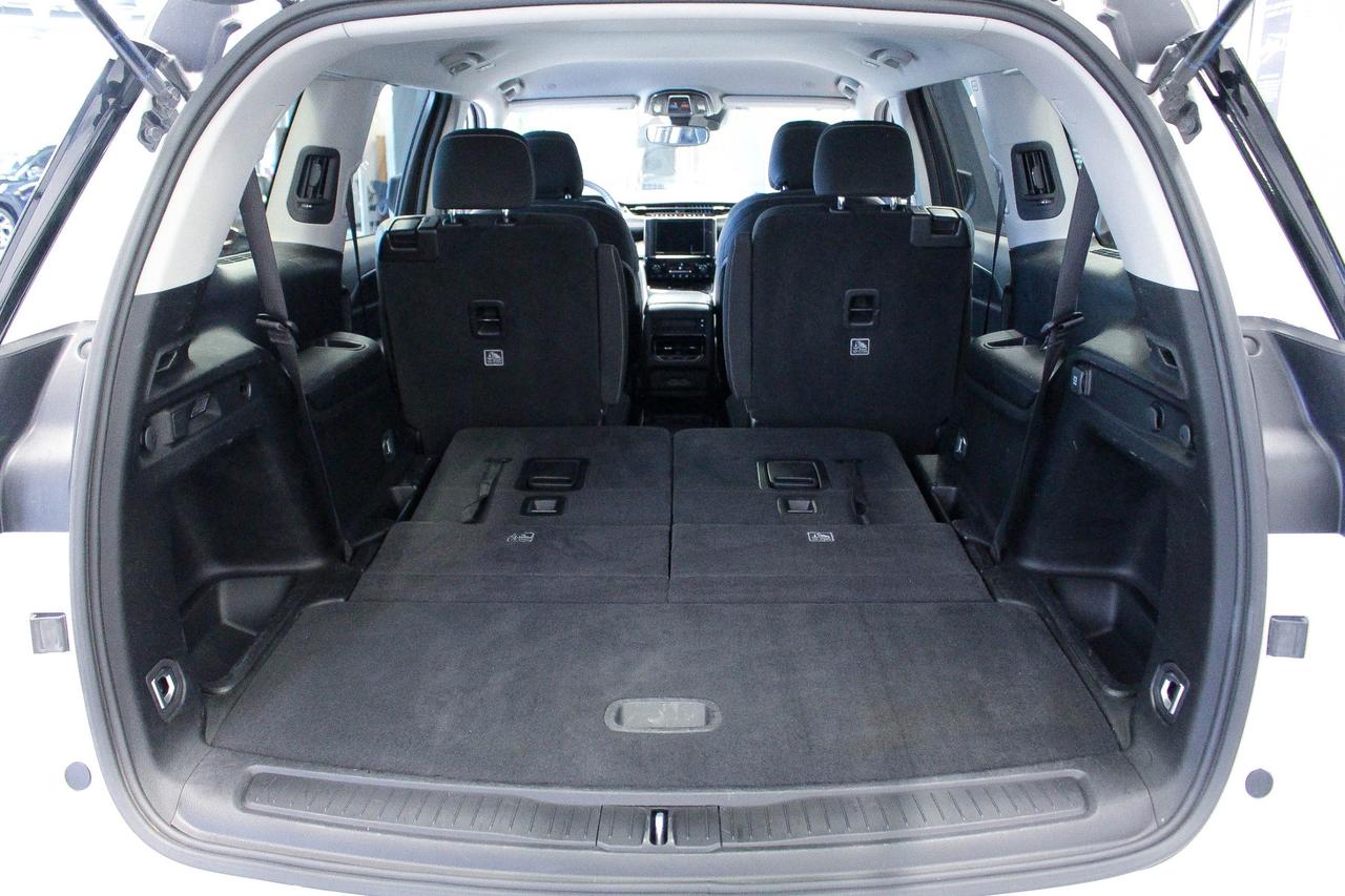 2023 Jeep Grand Cherokee L Laredo HEATED SEATS/STEERING WHEEL - APPLE CARPLAY AND ANDROID AUTO - CLOTH UPHOLSTERY Photo