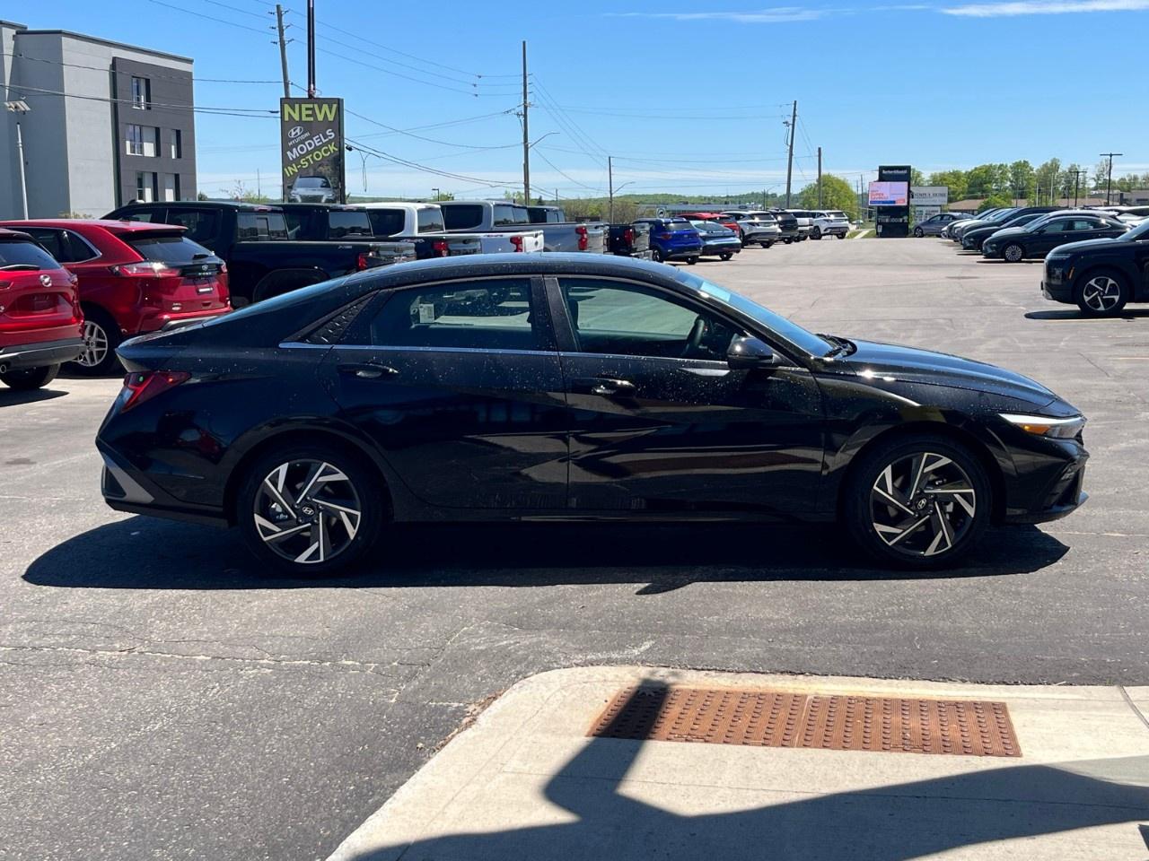 2026 Hyundai Elantra Hybrid Luxury Sedan Photo