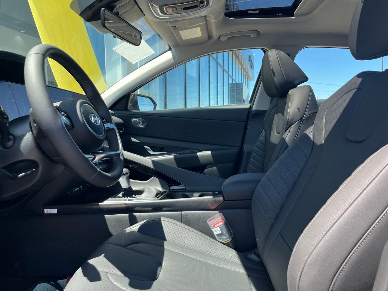 2026 Hyundai Elantra Hybrid Luxury Sedan Photo