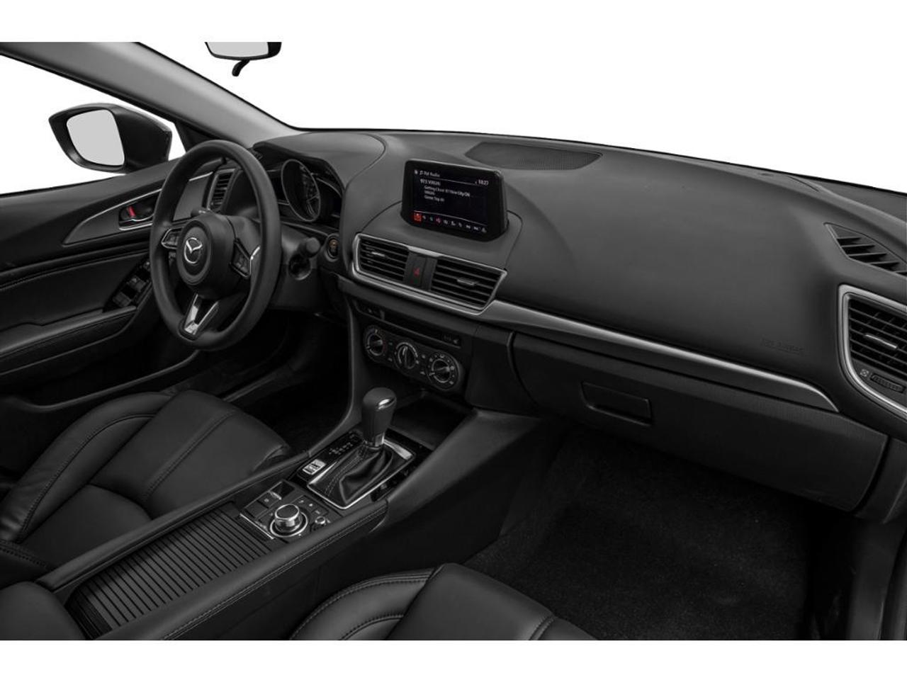 2018 Mazda MAZDA3 SE Photo