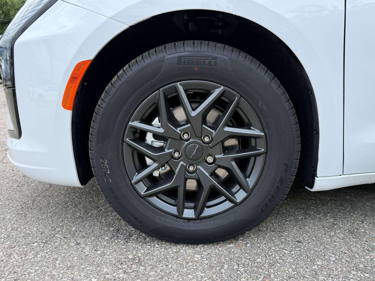 2027 Chrysler Pacifica Select FWD Photo