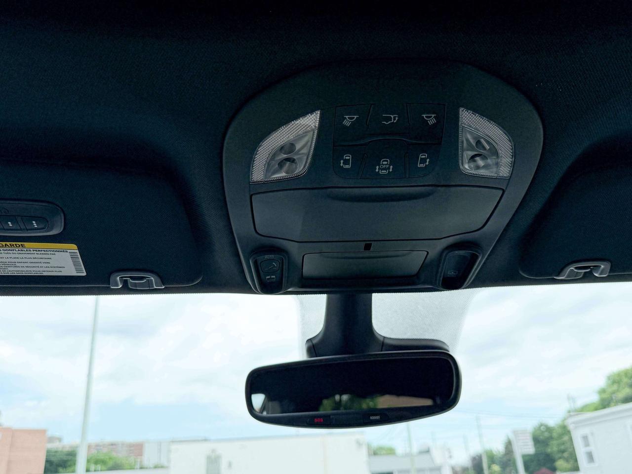 2027 Chrysler Pacifica Select FWD Photo