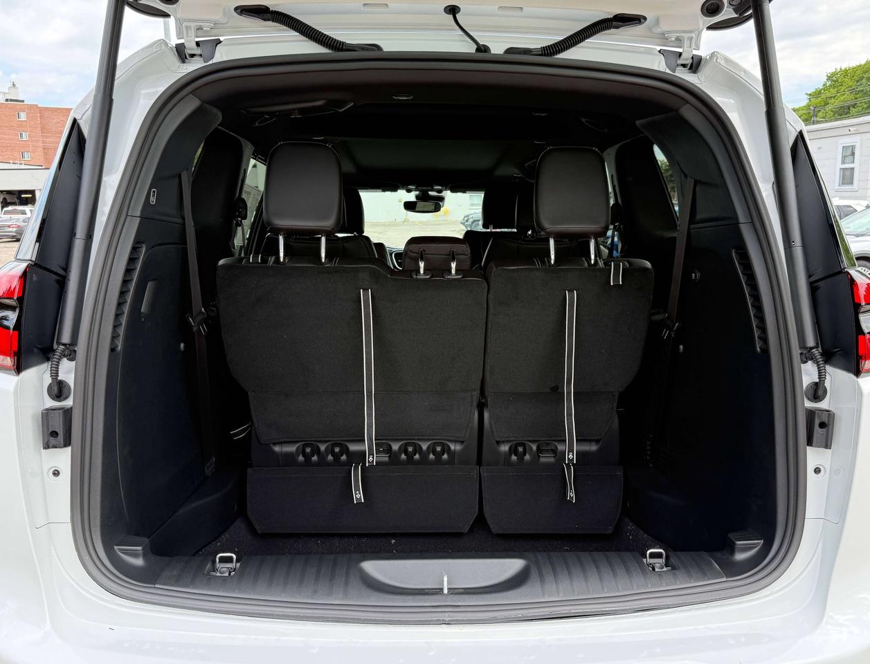 2027 Chrysler Pacifica Select FWD Photo