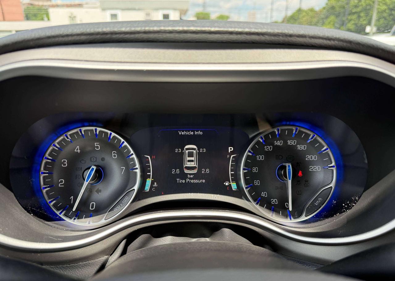2027 Chrysler Pacifica Select FWD Photo