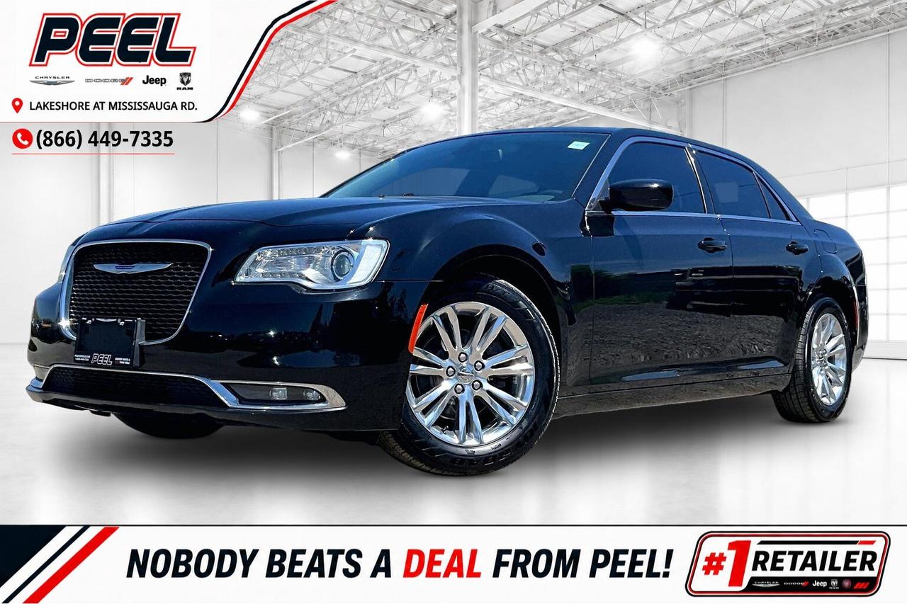 2019 Chrysler 300 300 Touring L | Heated Leather Panoroof | RWD Photo0