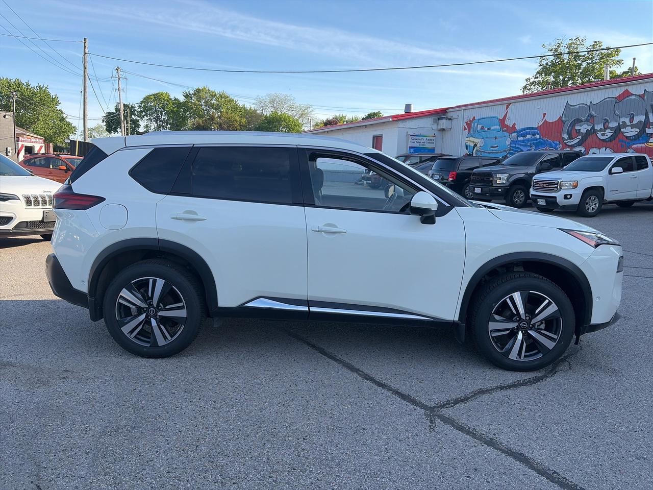 2023 Nissan Rogue AWD SL, HEATED LEATHER, REMOTE START! - Photo #9
