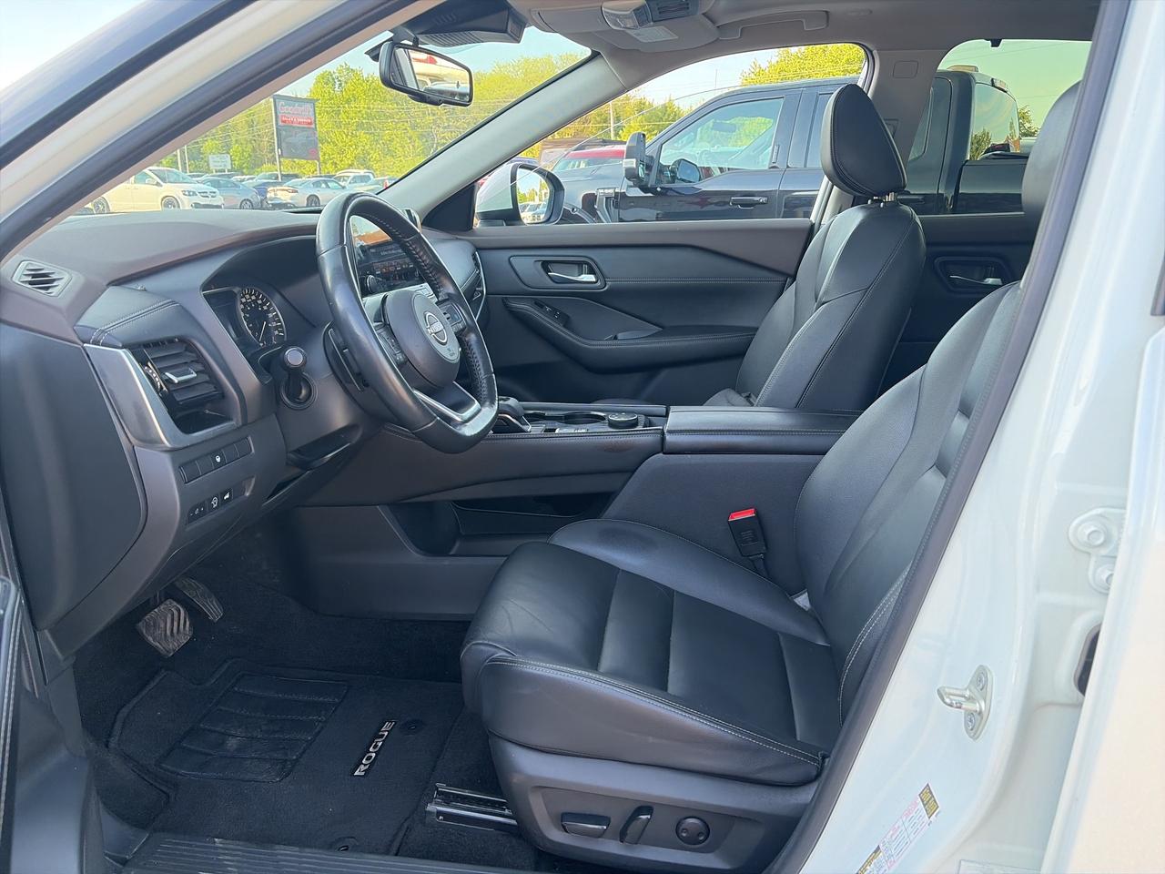 2023 Nissan Rogue AWD SL, HEATED LEATHER, REMOTE START! - Photo #13