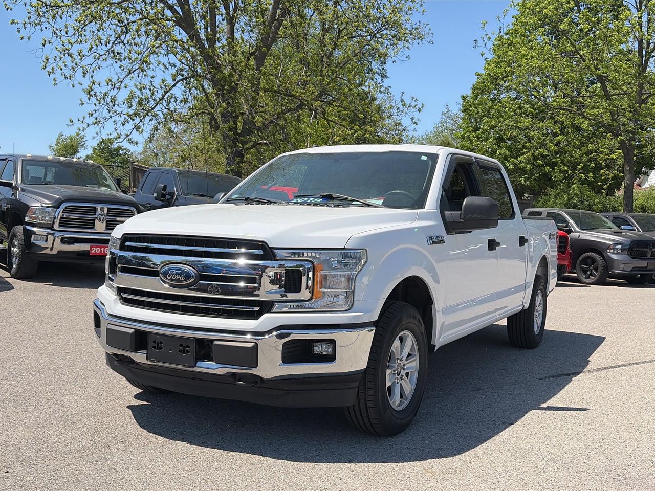 2018 Ford F-150 XLT, 3.3 V6, 4X4, CREW CAB, BACK UP CAMERA! - Photo #2