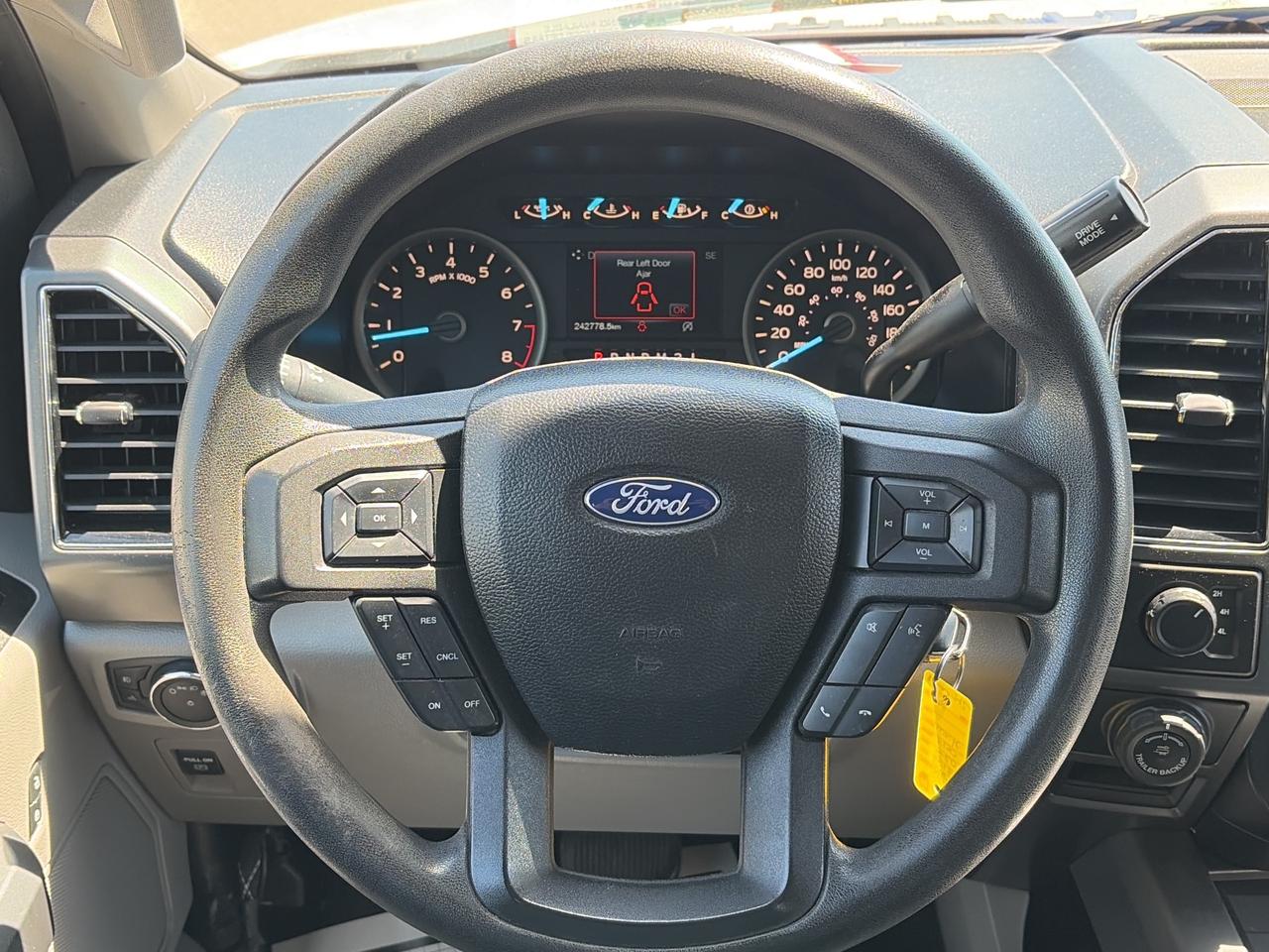 2018 Ford F-150 XLT, 3.3 V6, 4X4, CREW CAB, BACK UP CAMERA! - Photo #14