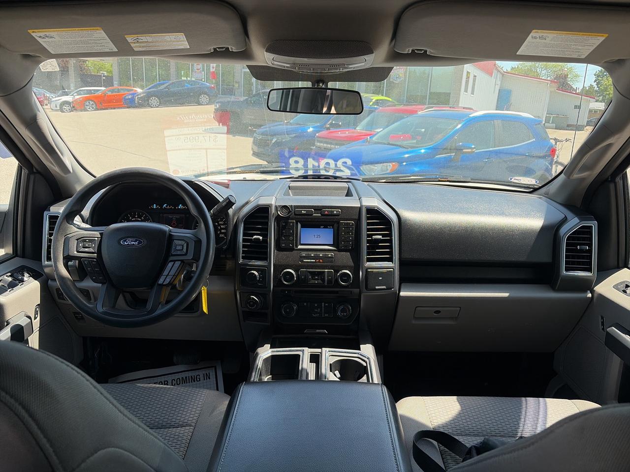 2018 Ford F-150 XLT, 3.3 V6, 4X4, CREW CAB, BACK UP CAMERA! Photo