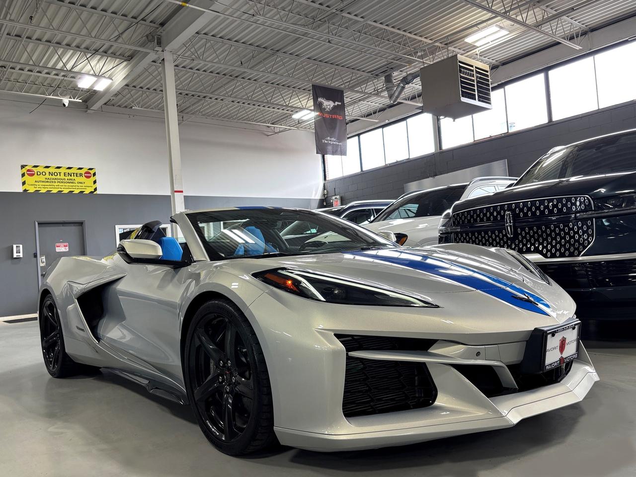 2024 Chevrolet Corvette E-Ray|3LZ|655HP|V8HYBRID|CONVERTIBLE|CARBONWHEELS| Photo
