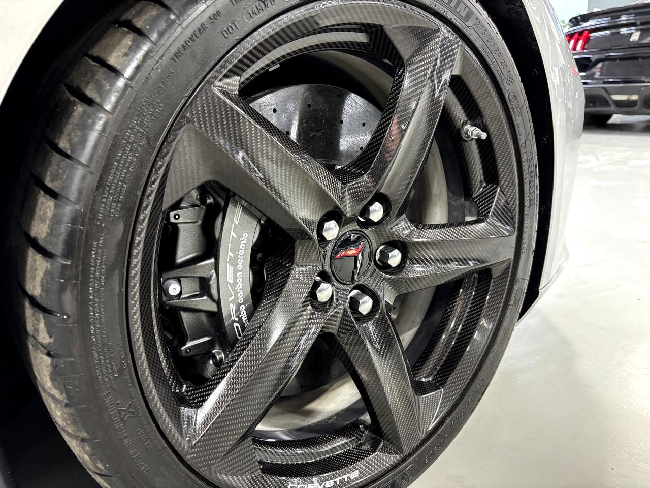 2024 Chevrolet Corvette E-Ray|3LZ|655HP|V8HYBRID|CONVERTIBLE|CARBONWHEELS| Photo