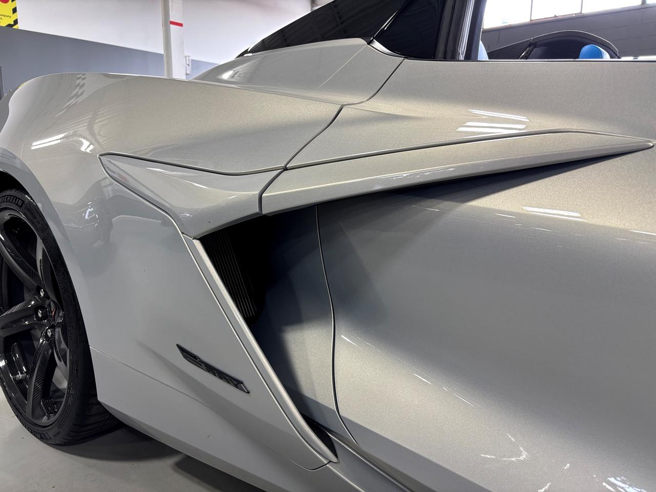 2024 Chevrolet Corvette E-Ray|3LZ|655HP|V8HYBRID|CONVERTIBLE|CARBONWHEELS| Photo