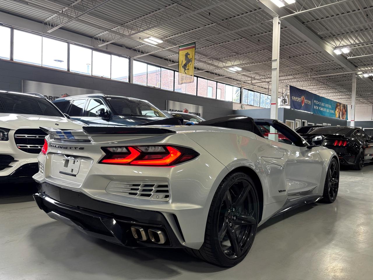 2024 Chevrolet Corvette E-Ray|3LZ|655HP|V8HYBRID|CONVERTIBLE|CARBONWHEELS| Photo