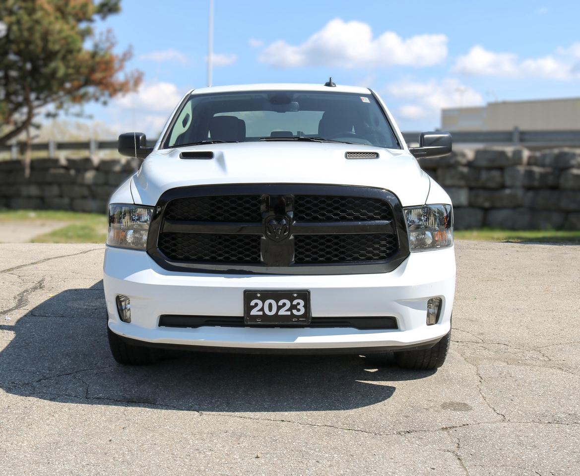 2023 RAM 1500 Classic Express 4x4 Crew Cab 5'7  Box | REMOTE START | Photo