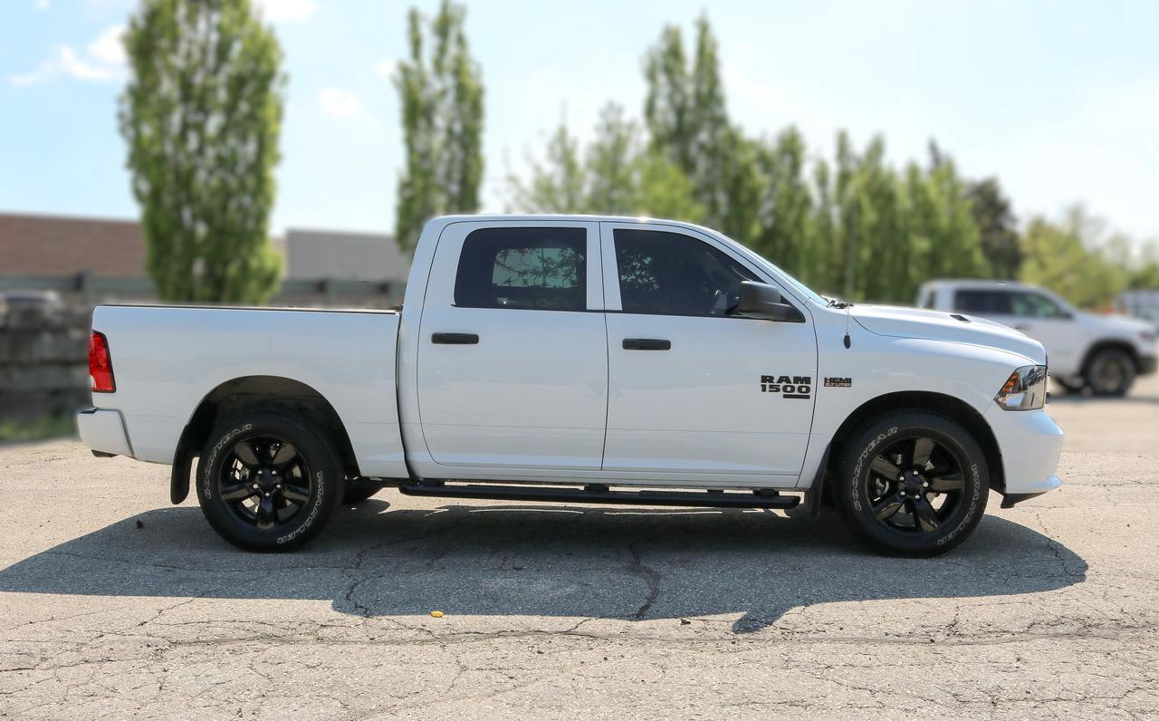 2023 RAM 1500 Classic Express 4x4 Crew Cab 5'7  Box | REMOTE START | Photo
