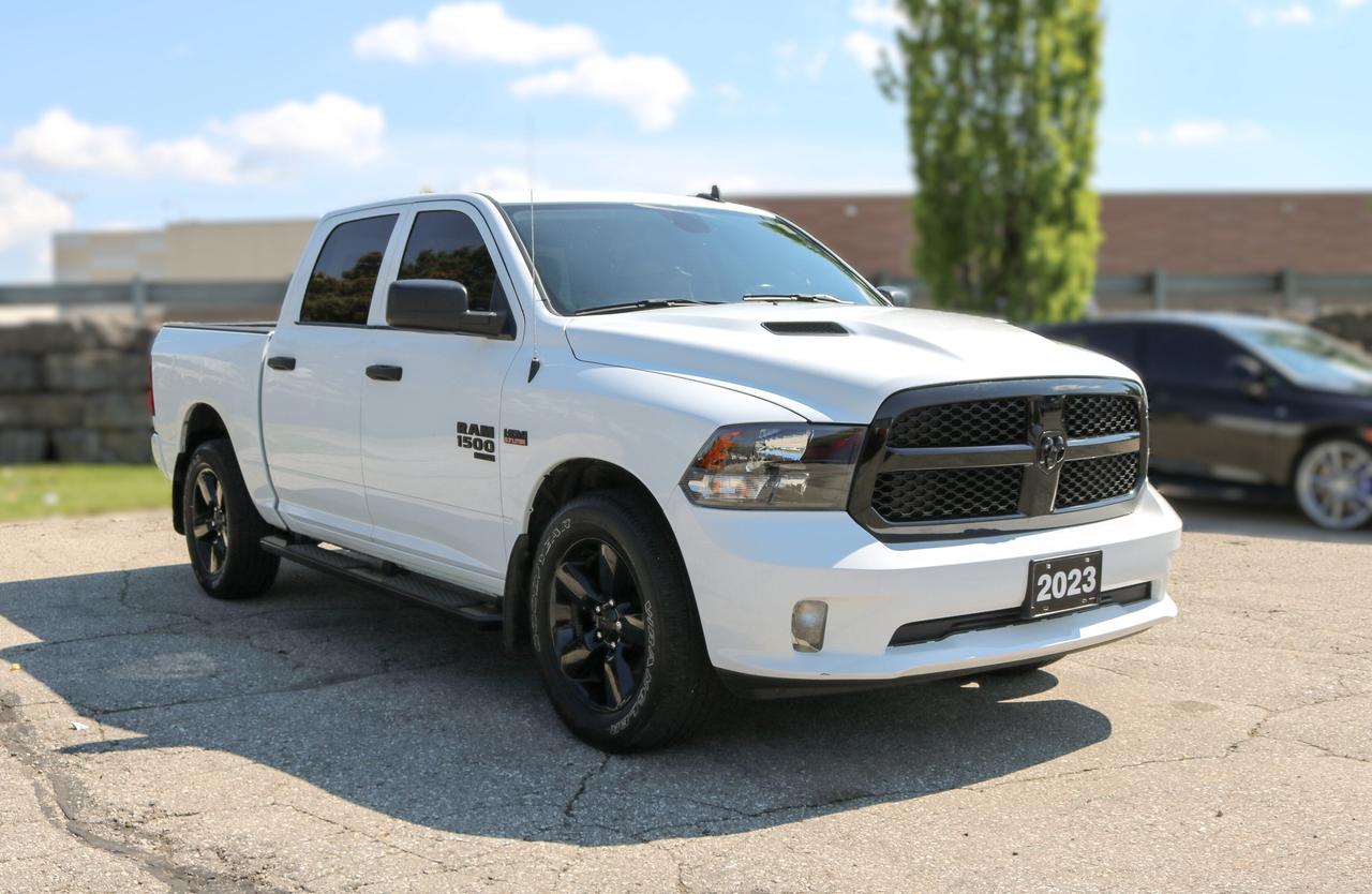 2023 RAM 1500 Classic Express 4x4 Crew Cab 5'7  Box | REMOTE START | Photo