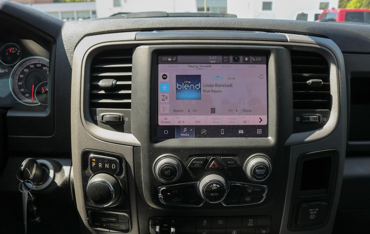 2023 RAM 1500 Classic Express 4x4 Crew Cab 5'7  Box | REMOTE START | Photo