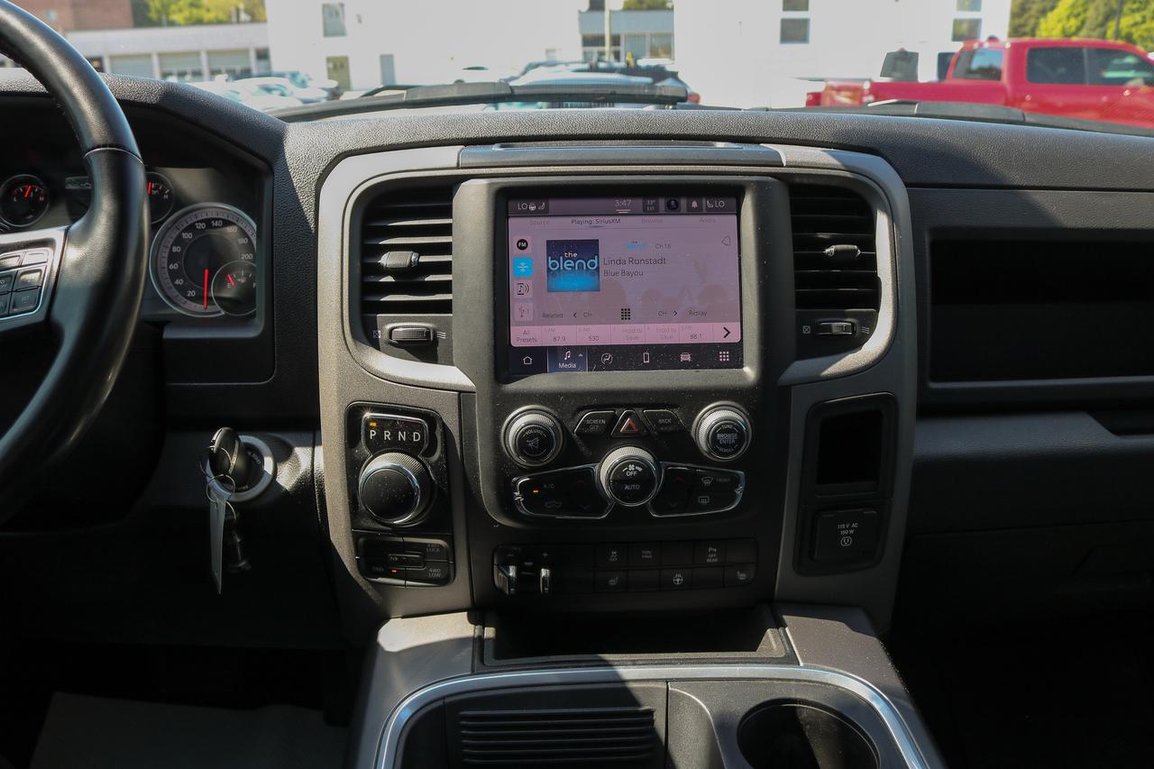 2023 RAM 1500 Classic Express 4x4 Crew Cab 5'7  Box | REMOTE START | Photo