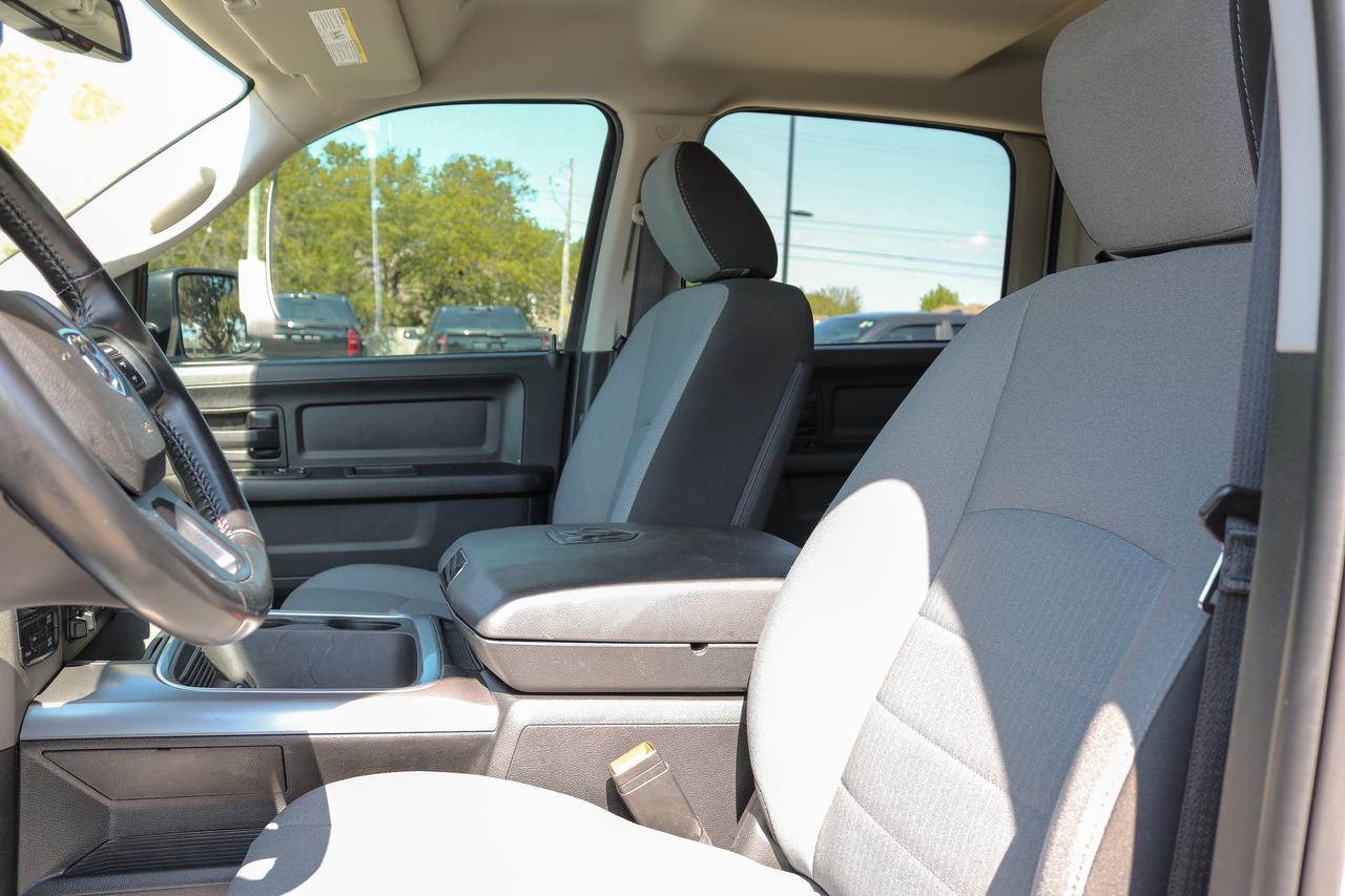 2023 RAM 1500 Classic Express 4x4 Crew Cab 5'7  Box | REMOTE START | Photo