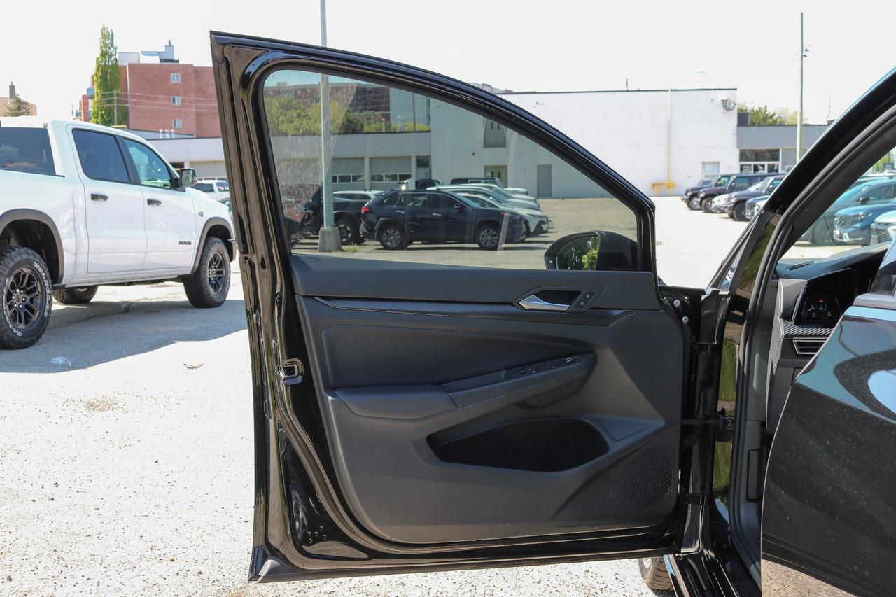 2024 Volkswagen Golf R DSG | NAVIGATION | SUNROOF | PREMIUM AUDIO | Photo