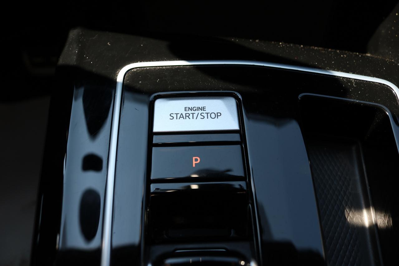 2024 Volkswagen Golf R DSG | NAVIGATION | SUNROOF | PREMIUM AUDIO | Photo