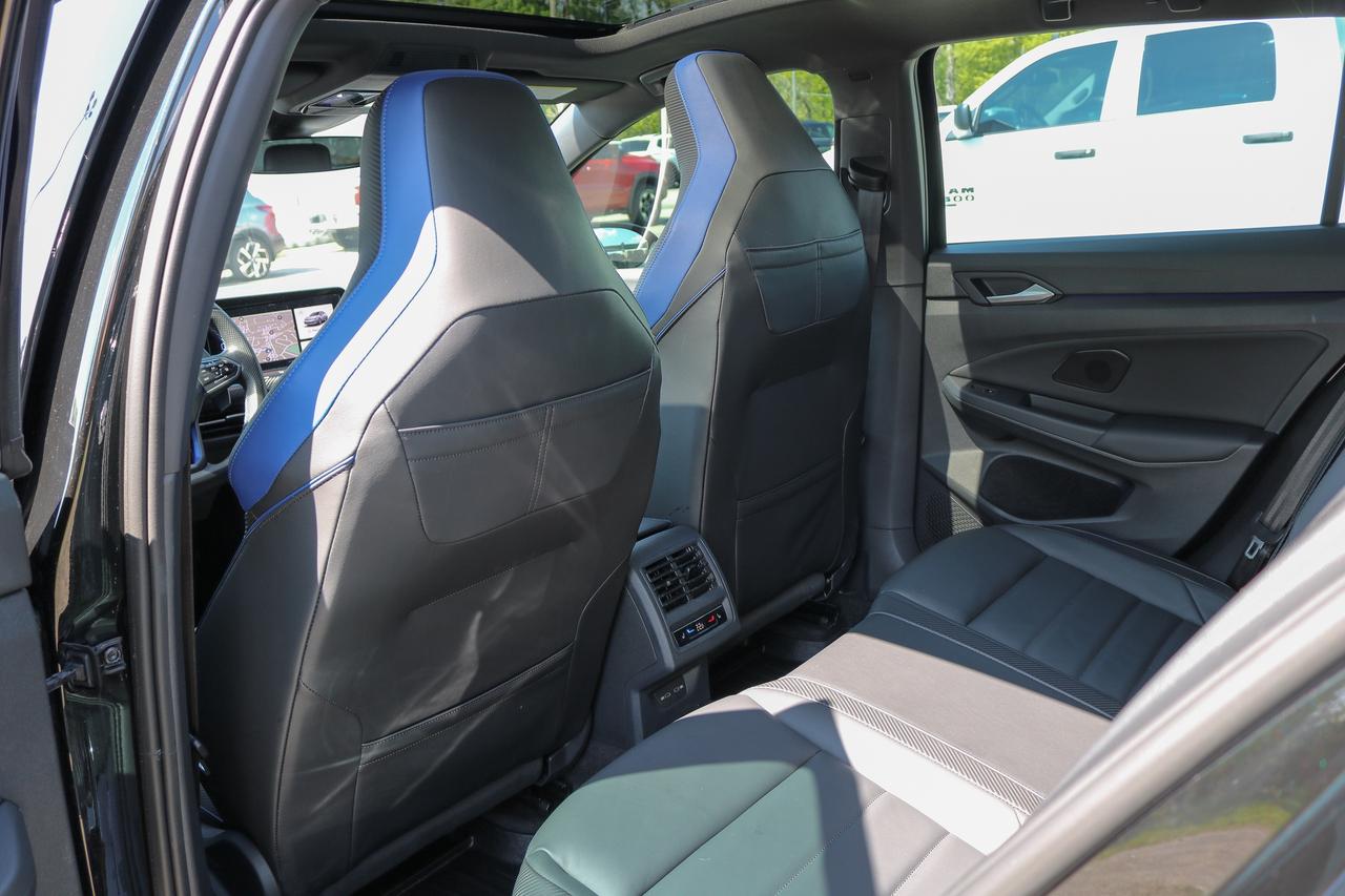 2024 Volkswagen Golf R DSG | NAVIGATION | SUNROOF | PREMIUM AUDIO | Photo