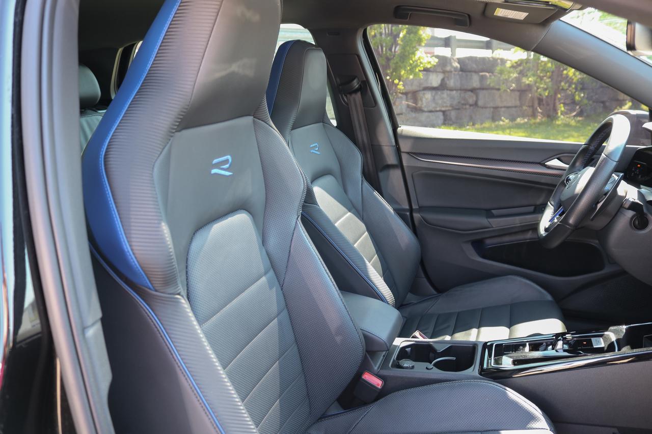 2024 Volkswagen Golf R DSG | NAVIGATION | SUNROOF | PREMIUM AUDIO | Photo