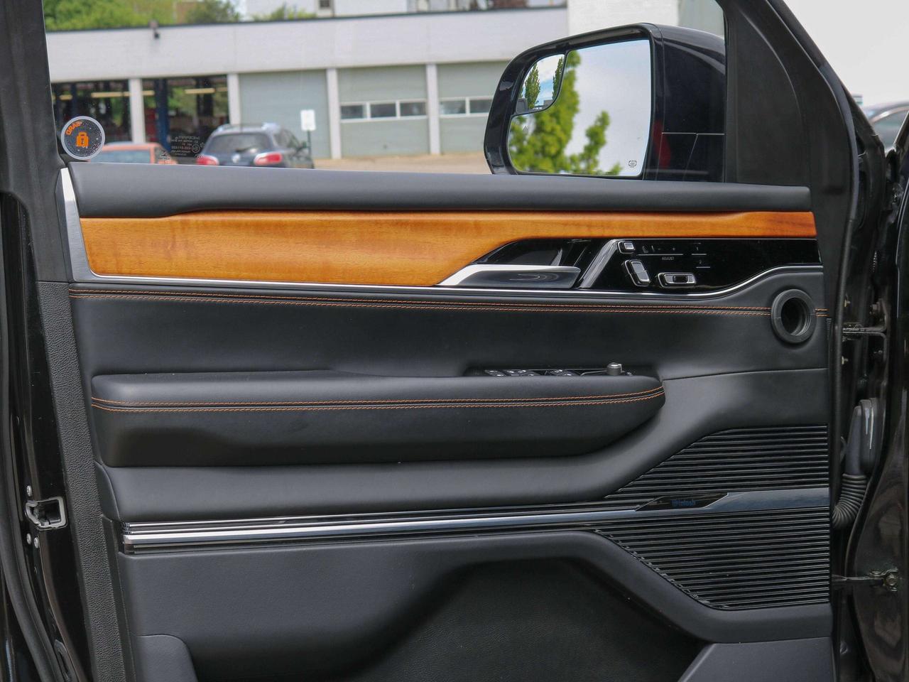 2022 Jeep Grand Wagoneer Series III 4x4 | NAVIGATION | REMOTE START | Photo