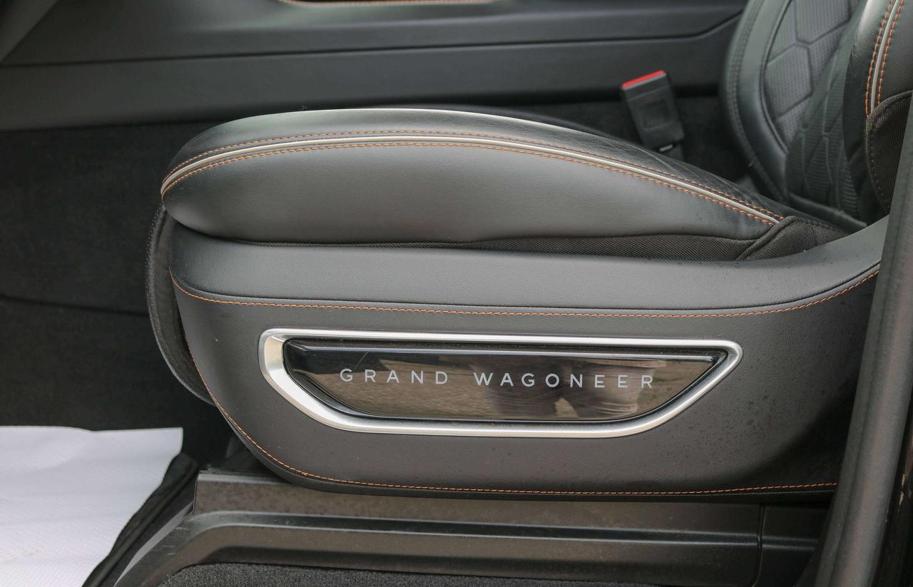 2022 Jeep Grand Wagoneer Series III 4x4 | NAVIGATION | REMOTE START | Photo