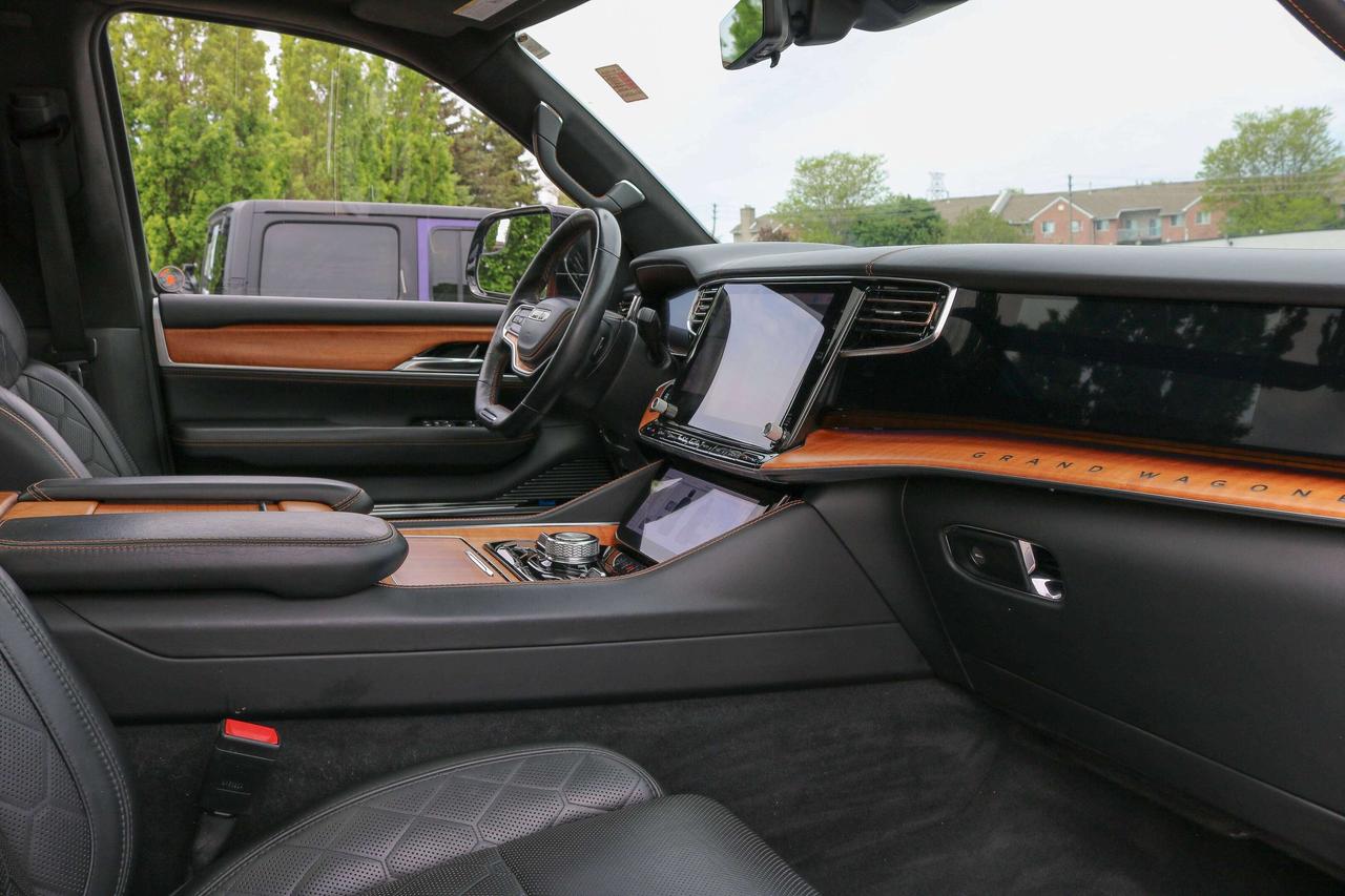 2022 Jeep Grand Wagoneer Series III 4x4 | NAVIGATION | REMOTE START | Photo