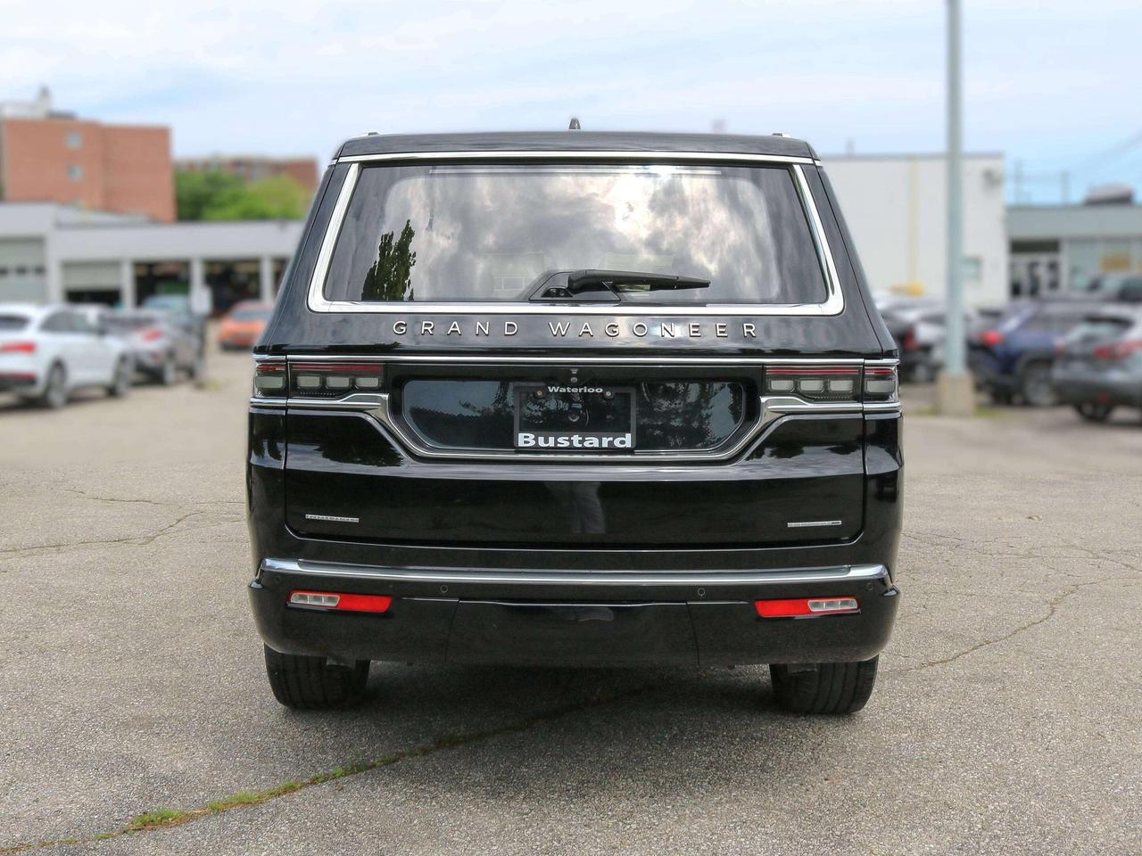 2022 Jeep Grand Wagoneer Series III 4x4 | NAVIGATION | REMOTE START | Photo