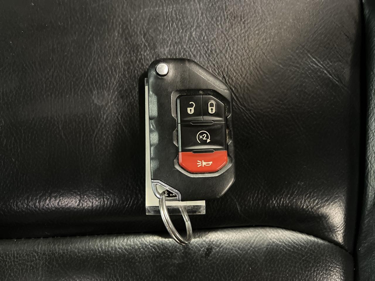 2018 Jeep Wrangler JK Unlimited SAHARA 4X4 | HTD LEATHER | CARPLAY | HARD TOP Photo