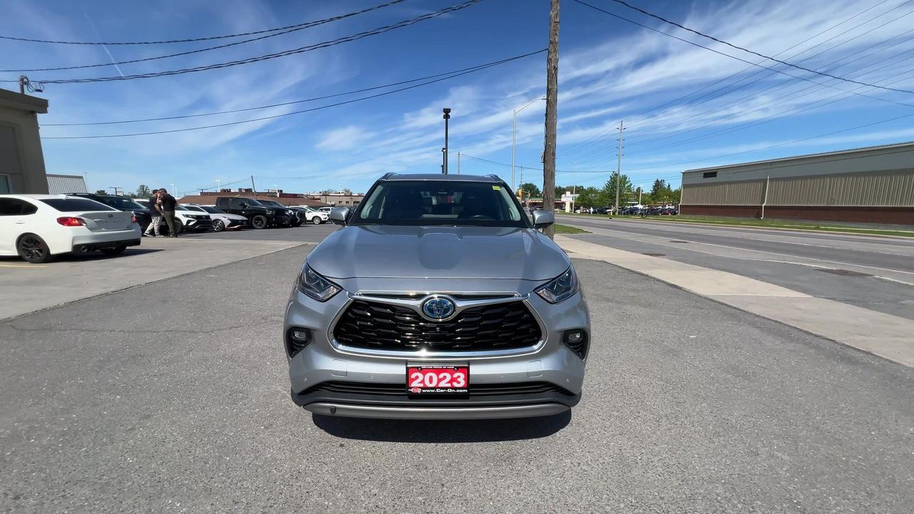 2023 Toyota Highlander HYBRID >>JUST SOLD Photo2