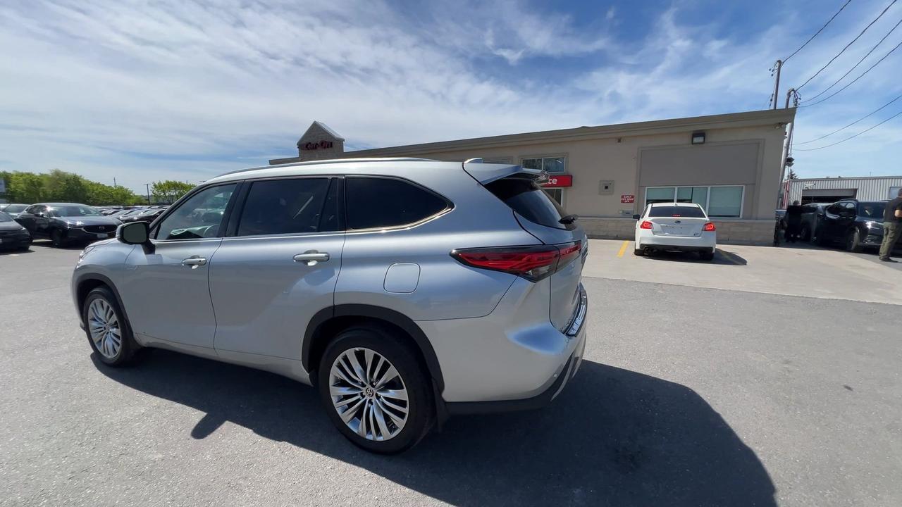 2023 Toyota Highlander HYBRID >>JUST SOLD Photo