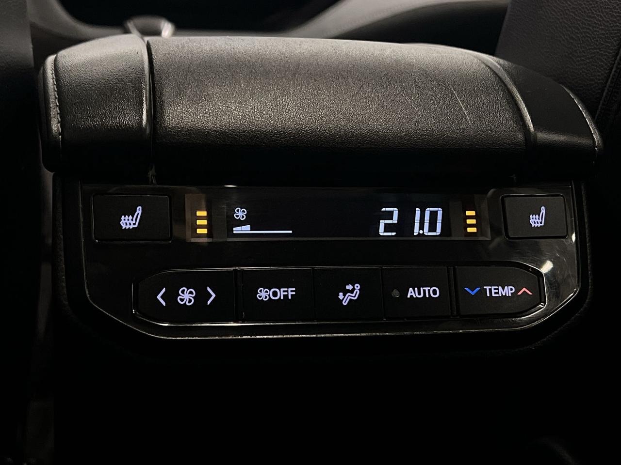 2023 Toyota Highlander HYBRID >>JUST SOLD Photo
