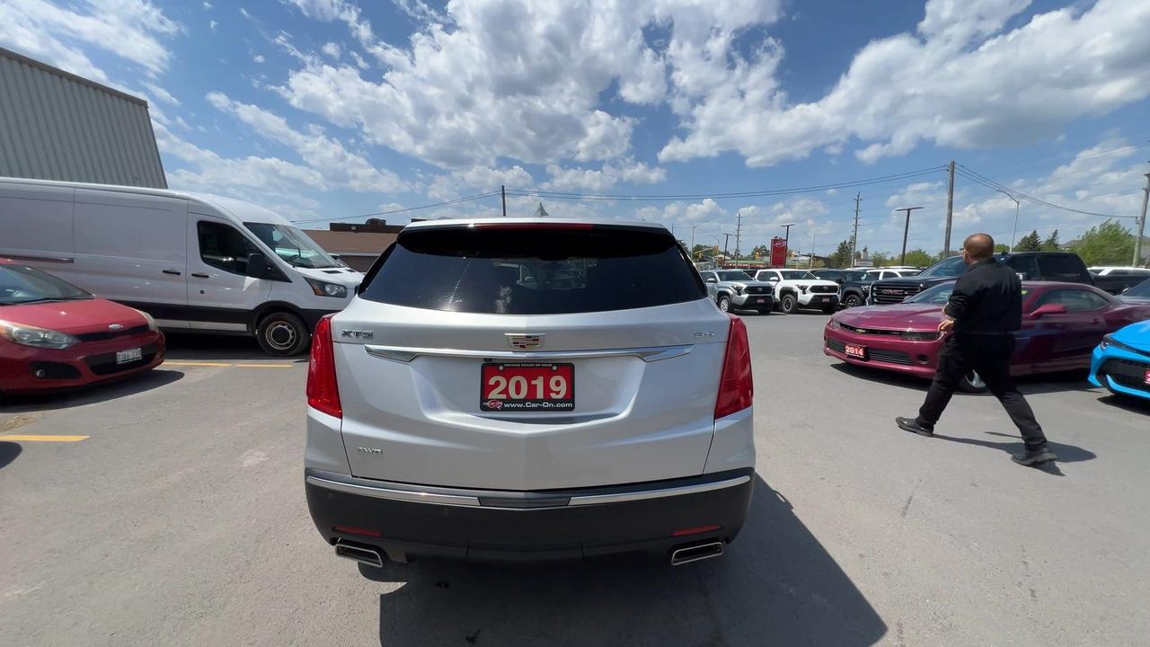 2019 Cadillac XT5 AWD | HTD LEATHER |CARPLAY | ALLOYS | REMOTE START Photo