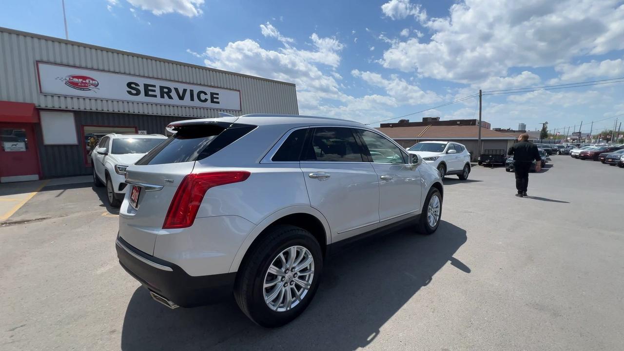 2019 Cadillac XT5 AWD | HTD LEATHER |CARPLAY | ALLOYS | REMOTE START Photo