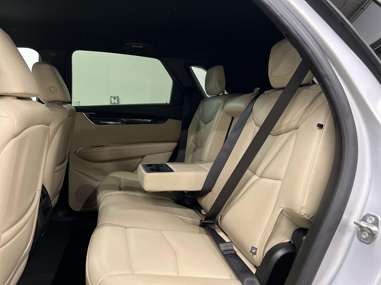 2019 Cadillac XT5 AWD | HTD LEATHER |CARPLAY | ALLOYS | REMOTE START Photo