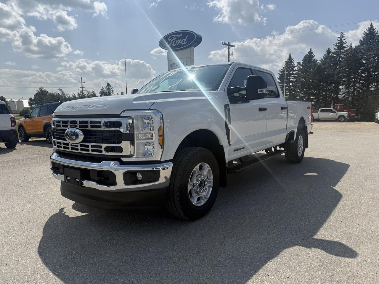 2026 Ford F-250 Super Duty SRW XLT 4WD CREW CAB 6.75' BOX Photo3
