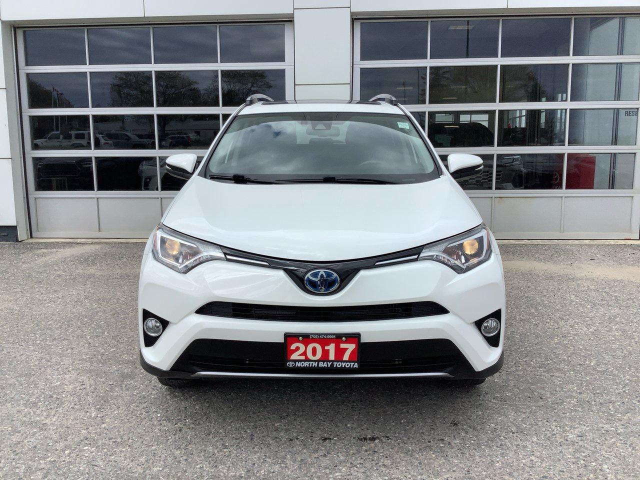 2017 Toyota RAV4 XLE HYBRID Photo0