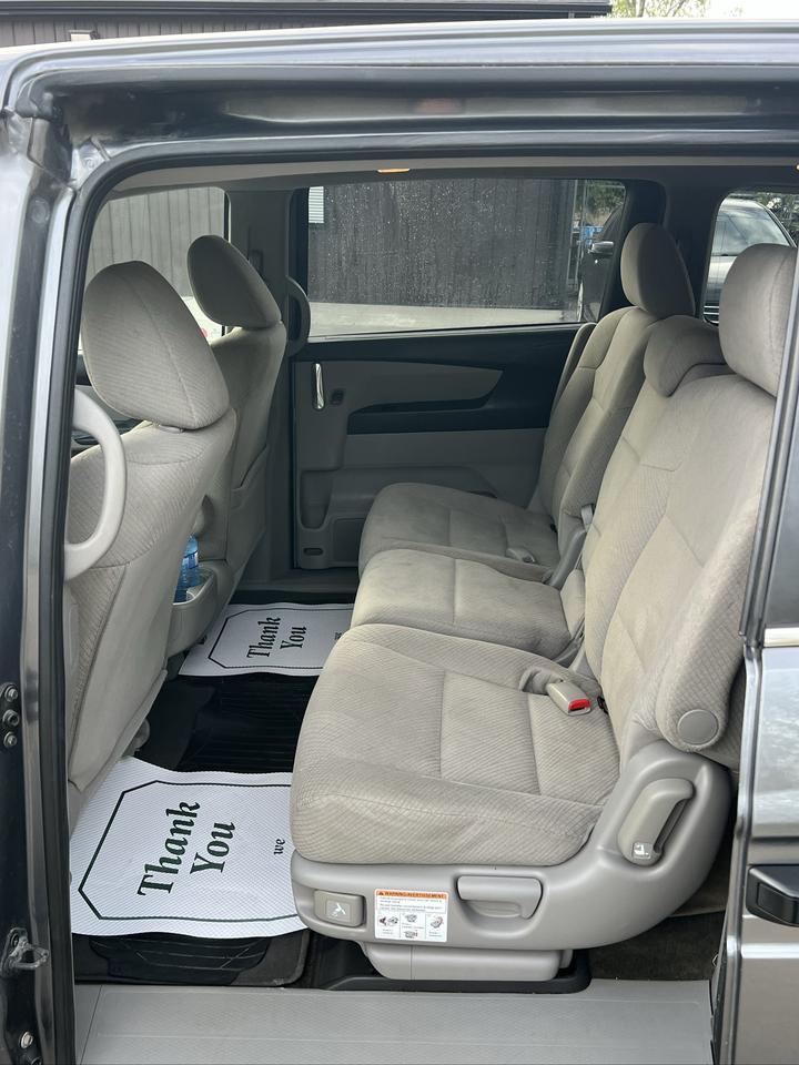 2014 Honda Odyssey SE Photo