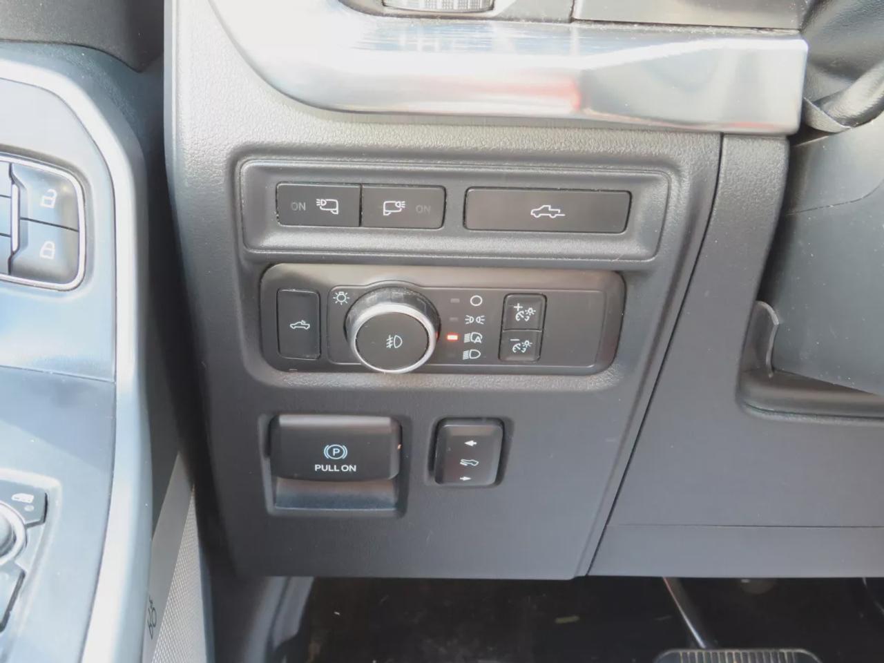 2021 Ford F-150 Lariat | Clean Carfax | 4WD | Tonneau Cover | Trailer Hitch | Leather | Power Seats | Navigation | Heated Seats | Photo