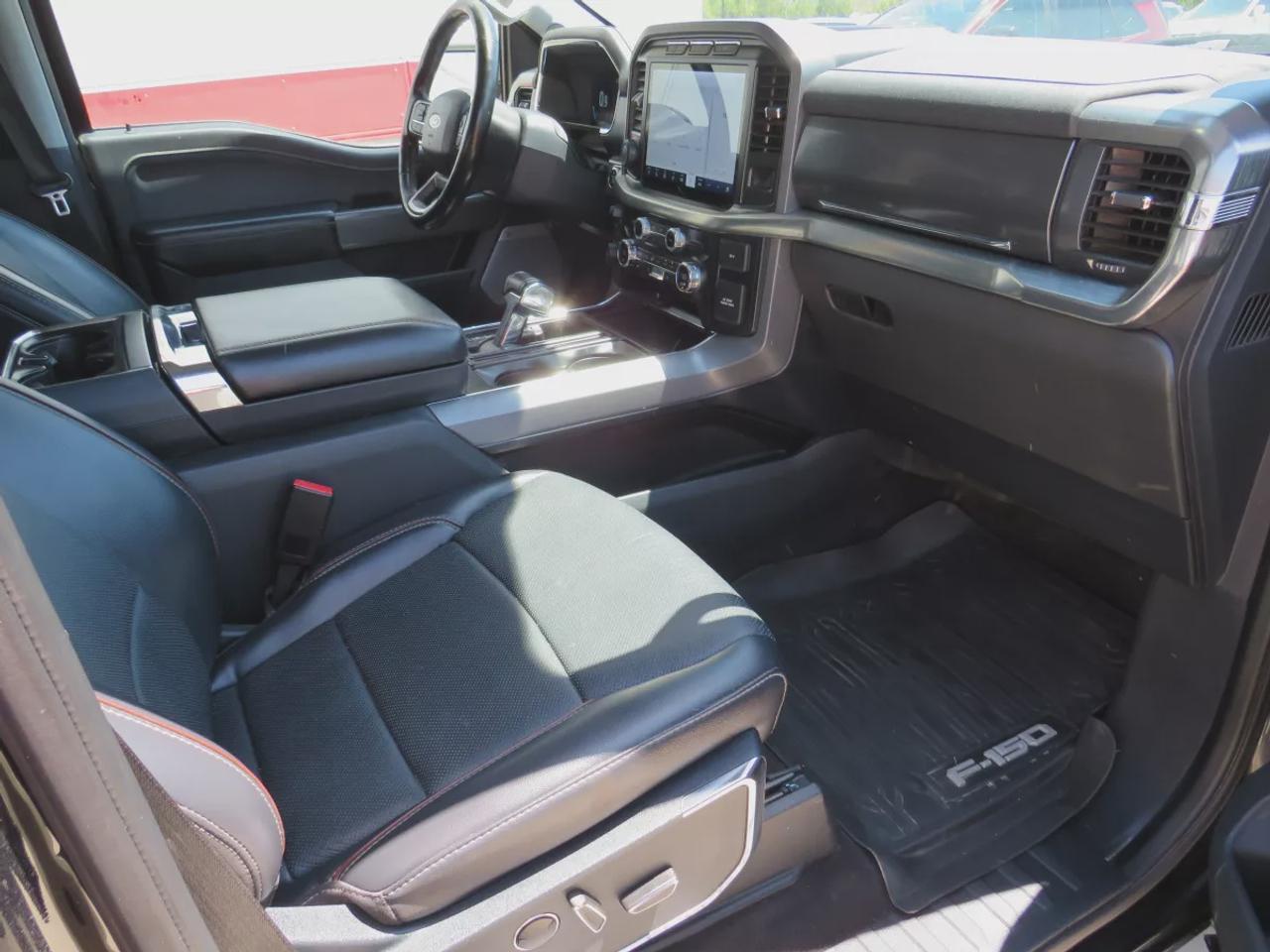 2021 Ford F-150 Lariat | Clean Carfax | 4WD | Tonneau Cover | Trailer Hitch | Leather | Power Seats | Navigation | Heated Seats | Photo