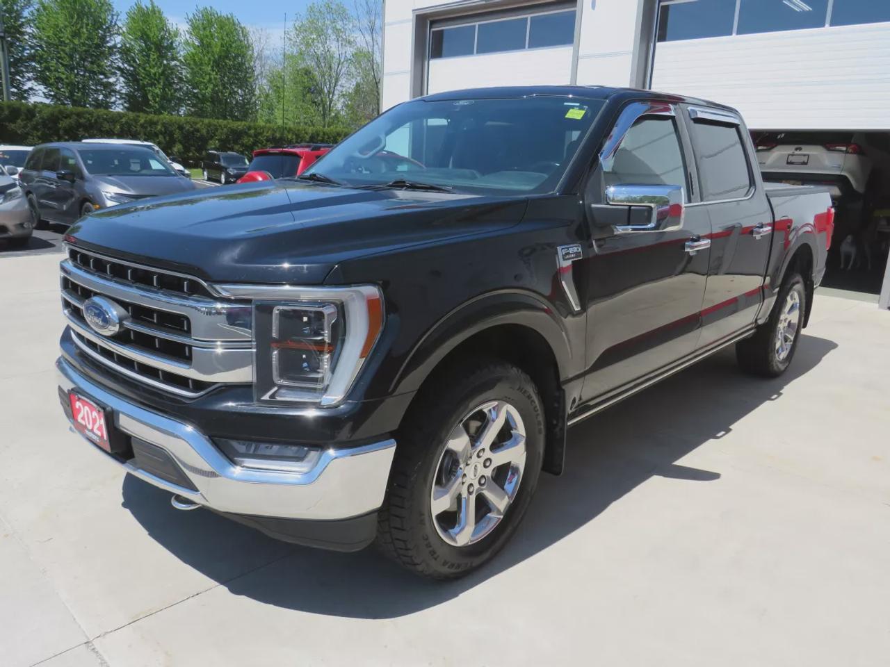 2021 Ford F-150 Lariat | Clean Carfax | 4WD | Tonneau Cover | Trailer Hitch | Leather | Power Seats | Navigation | Heated Seats | Photo