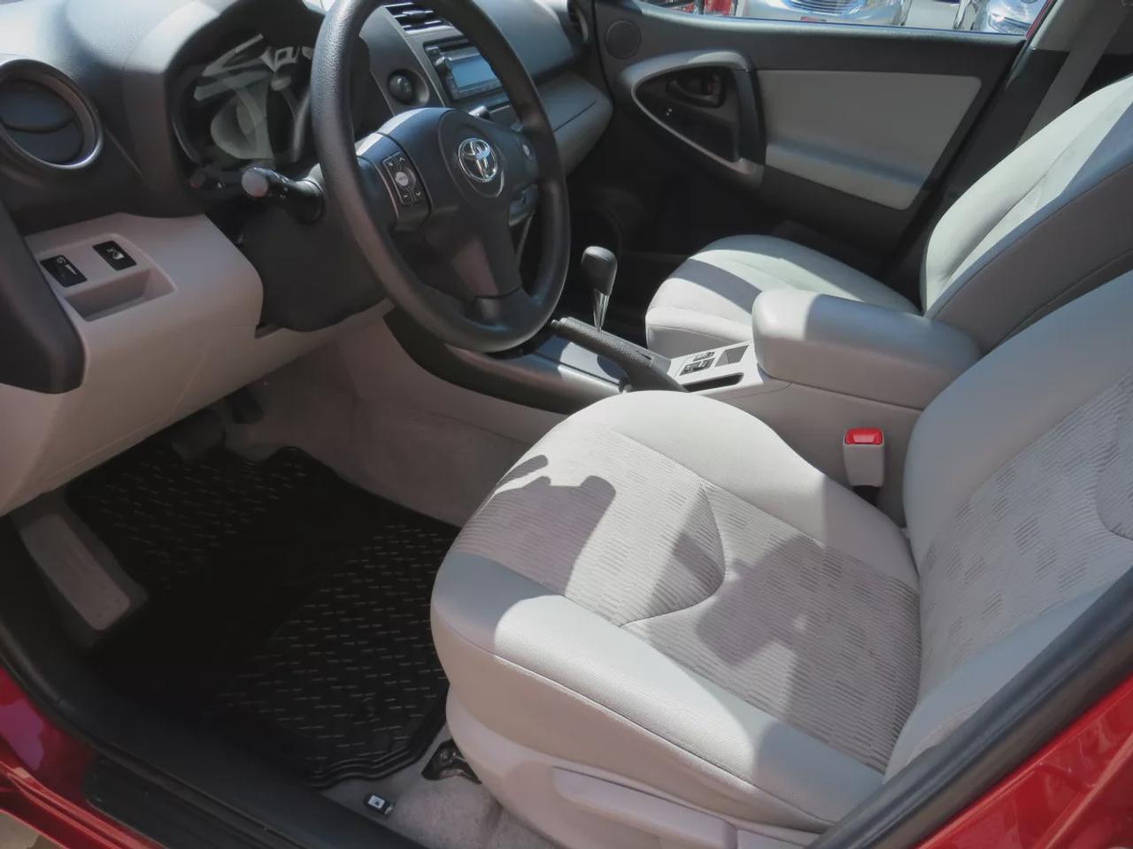 2012 Toyota RAV4 Base | LOW KM!! | Alloy Rims | Cruise Control | AC | CD Player | USB | AUX | Photo2