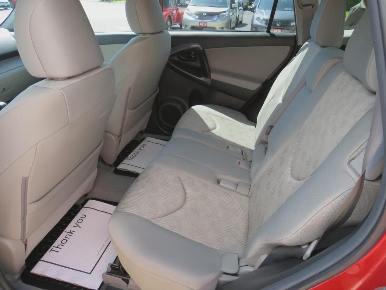 2012 Toyota RAV4 Base | LOW KM!! | Alloy Rims | Cruise Control | AC | CD Player | USB | AUX | Photo