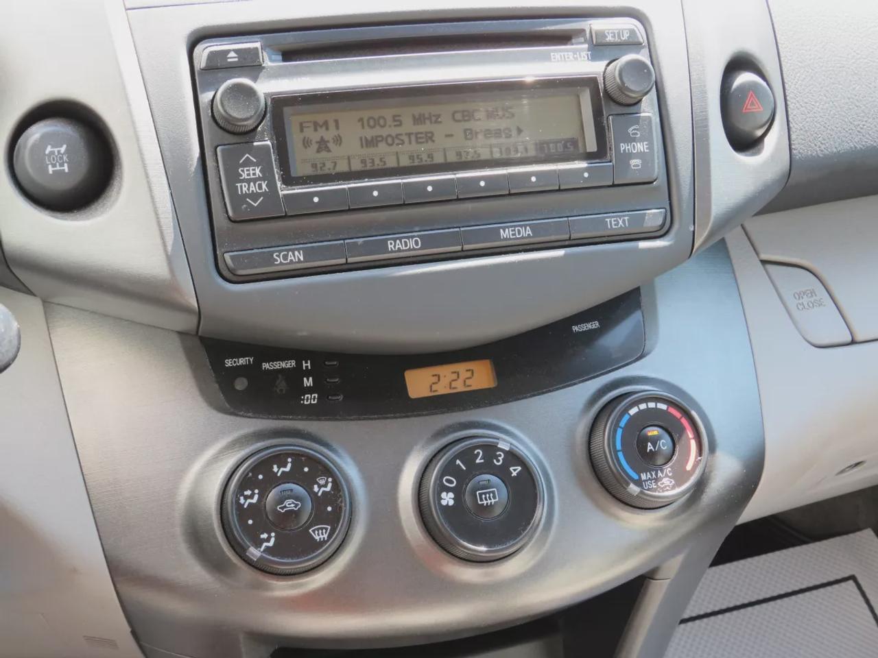 2012 Toyota RAV4 Base | LOW KM!! | Alloy Rims | Cruise Control | AC | CD Player | USB | AUX | Photo