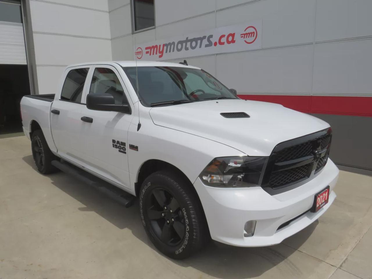 2021 RAM 1500 Classic EXPRESS Photo