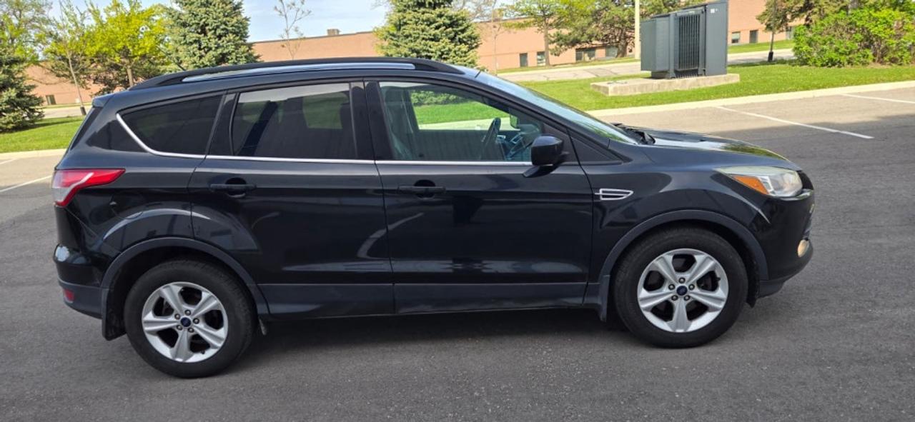 2014 Ford Escape SE 4dr Front-wheel Drive Automatic Photo